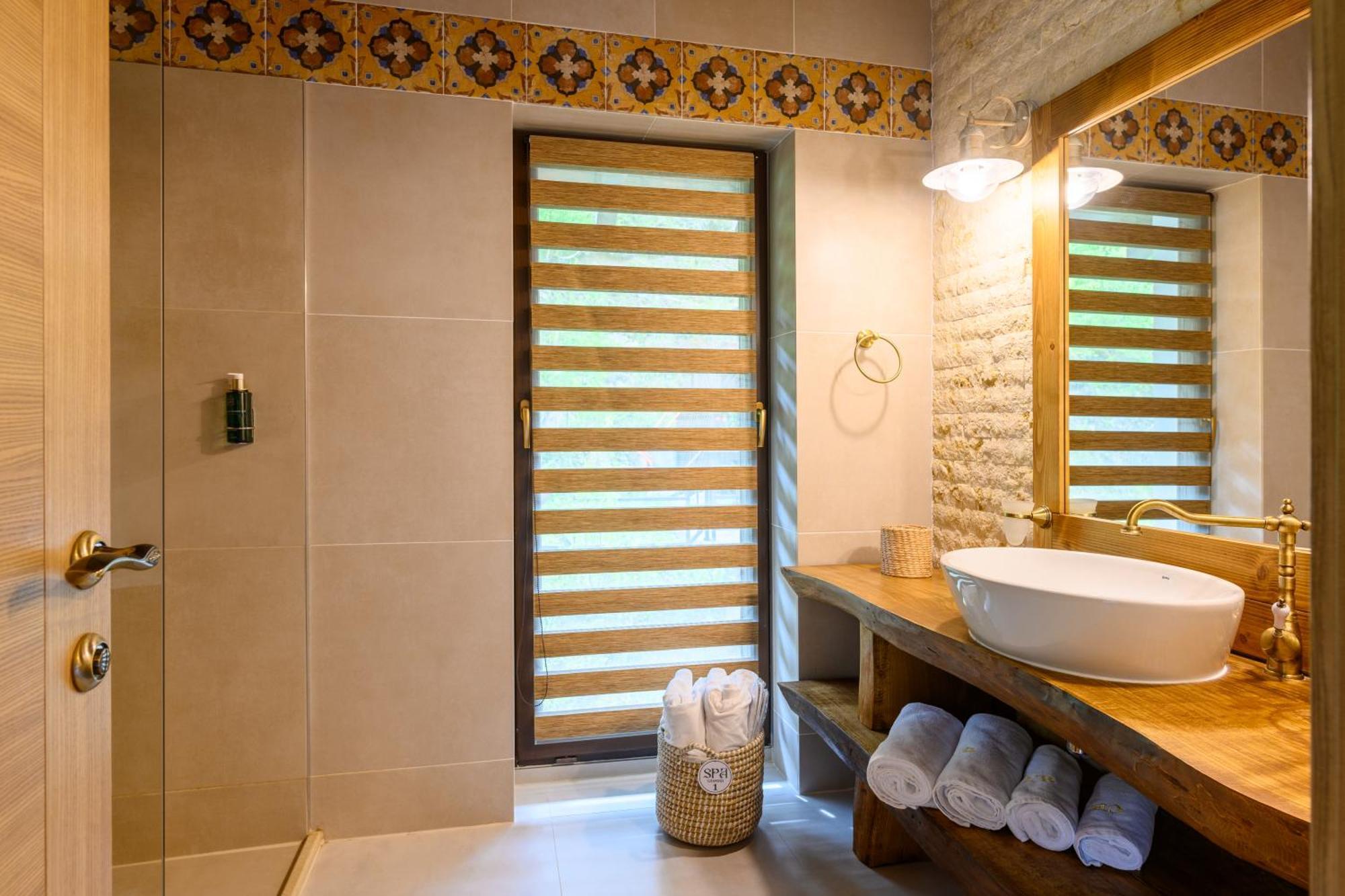 Casa Baciu Colacu Guest house Fundu Moldovei