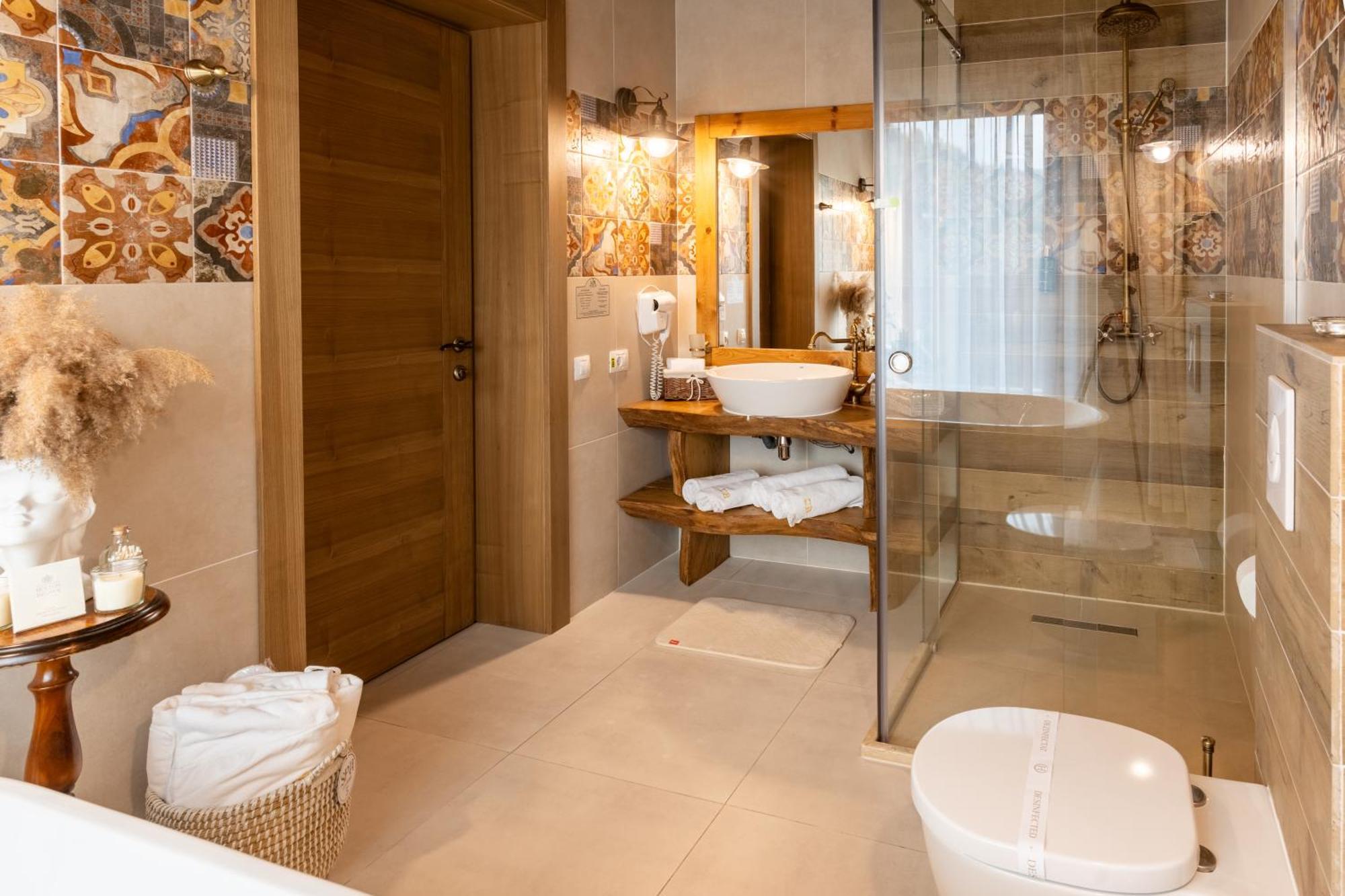 Casa Baciu Colacu 5*