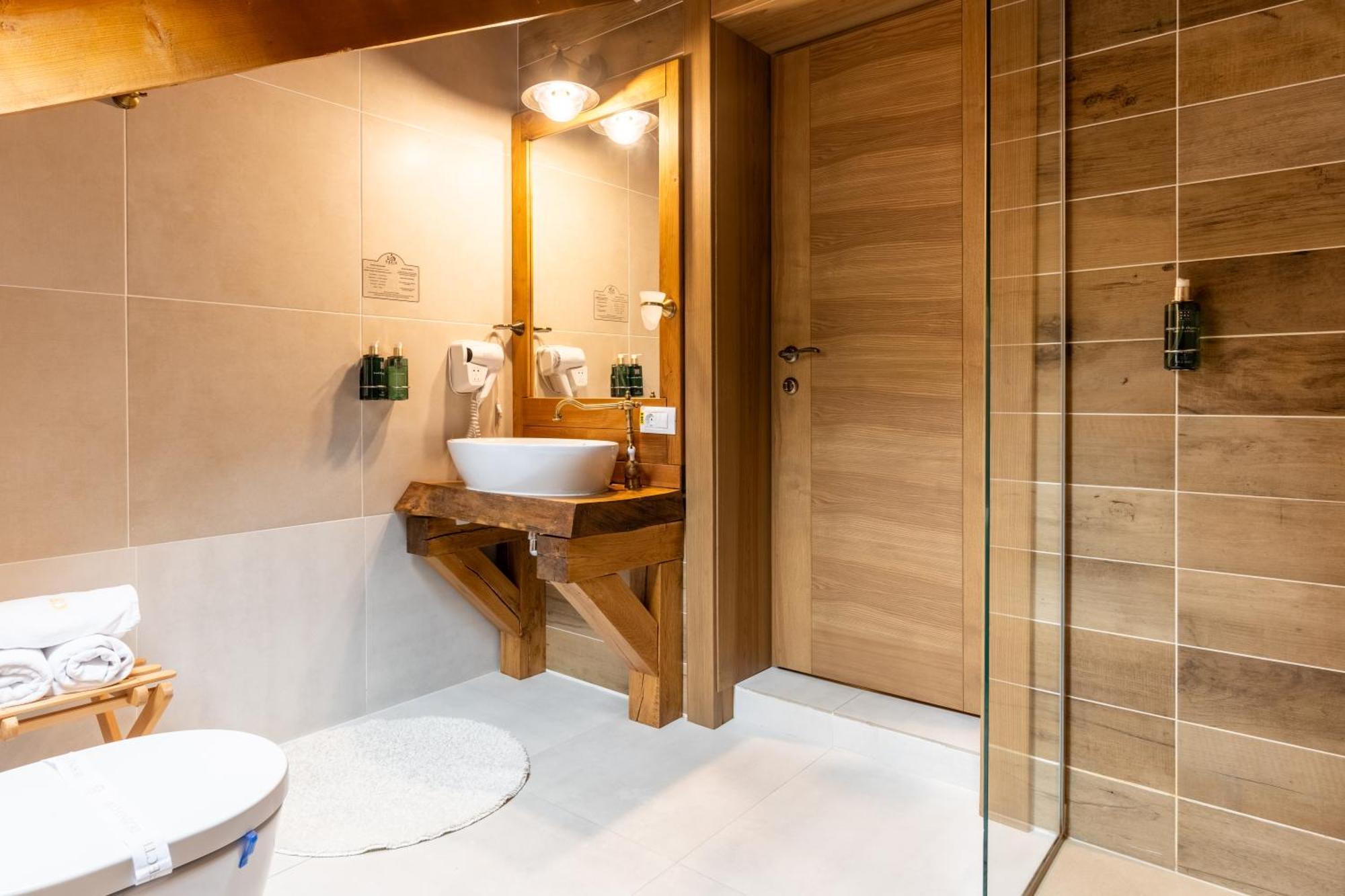 Casa Baciu Colacu 5*